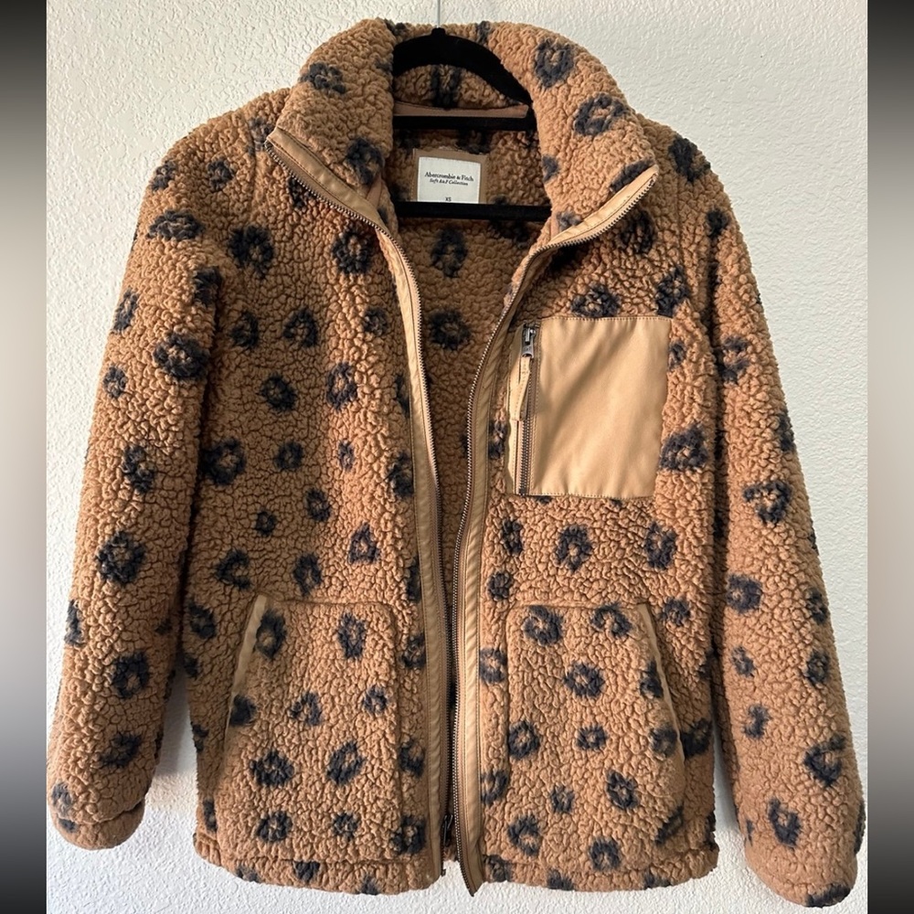 Abercrombie & Fitch Leopard Print Sherpa Jacket - Picture 2 of 4